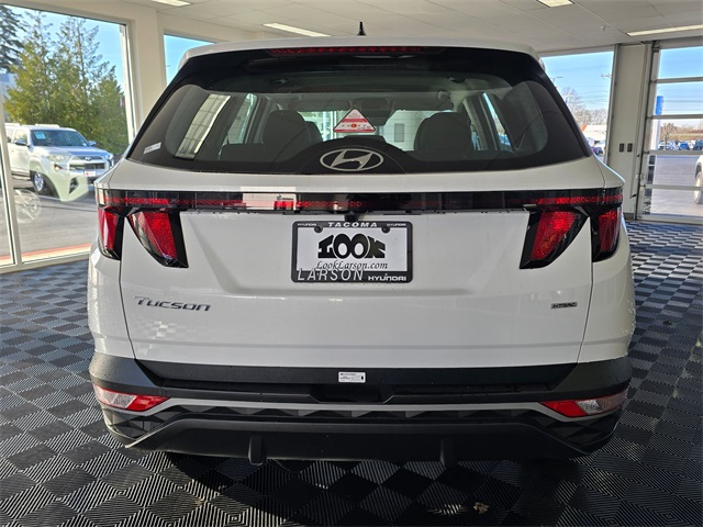 Vehicle image 4 of 27
