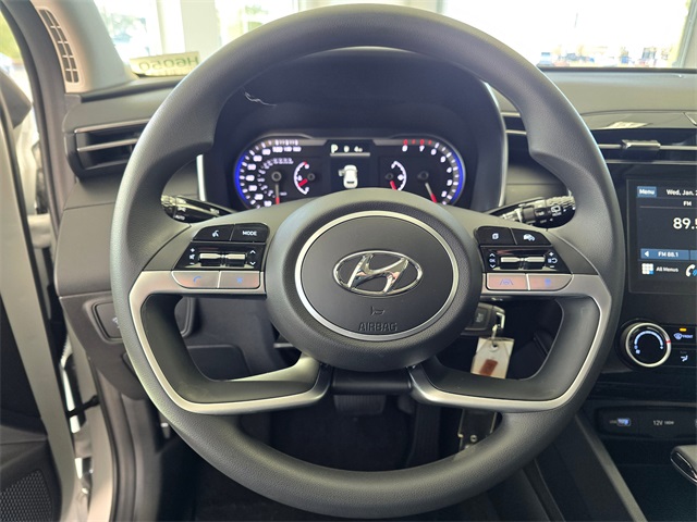 Vehicle image 17 of 27