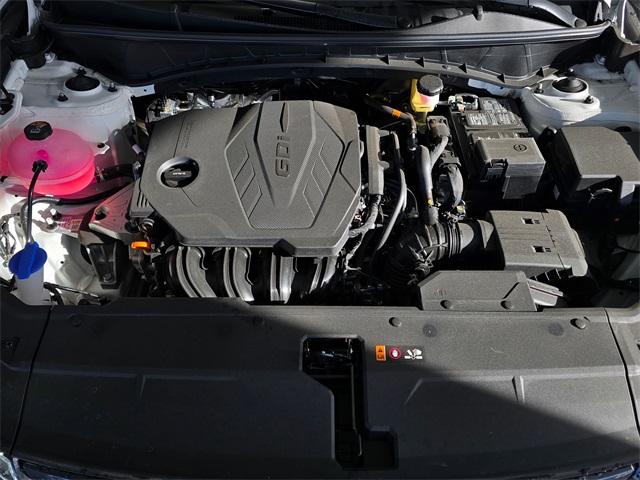 Vehicle image 11 of 27