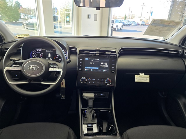 Vehicle image 15 of 27