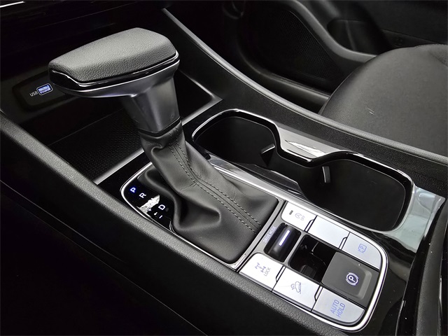Vehicle image 22 of 27