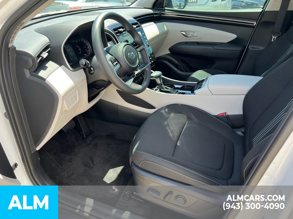 Vehicle image 14 of 41
