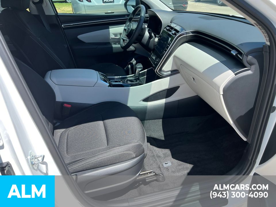Vehicle image 13 of 41