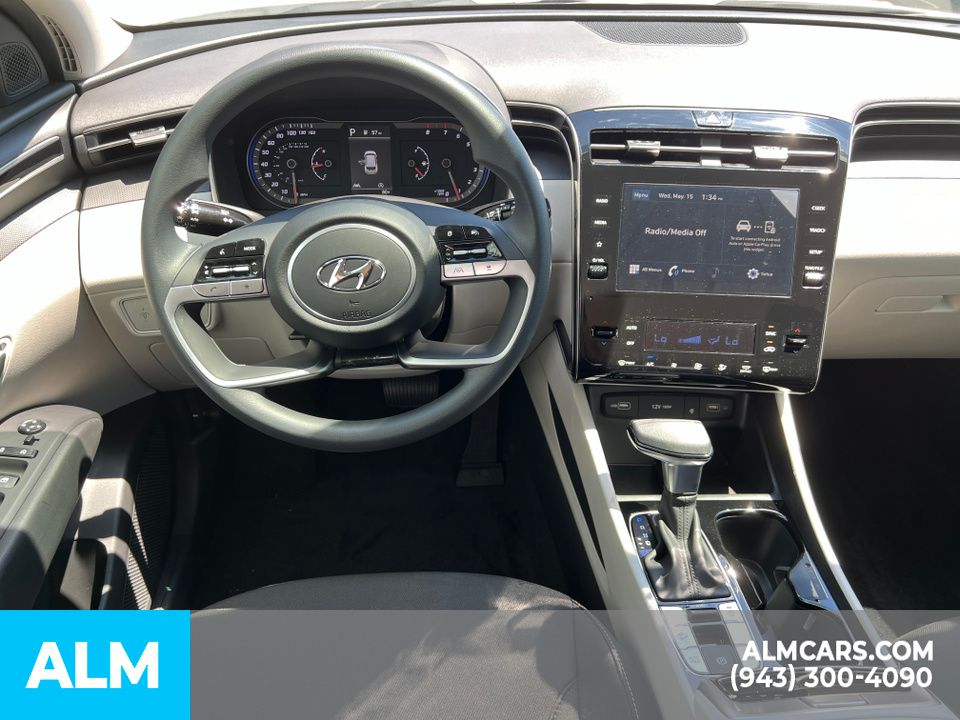Vehicle image 15 of 41