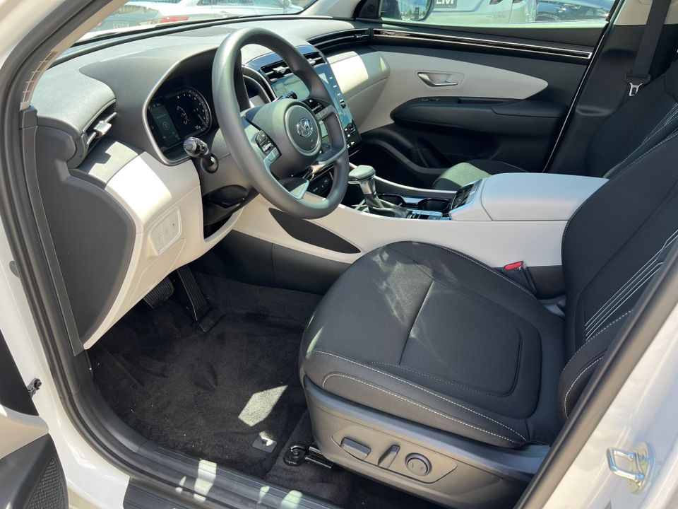Vehicle image 13 of 37