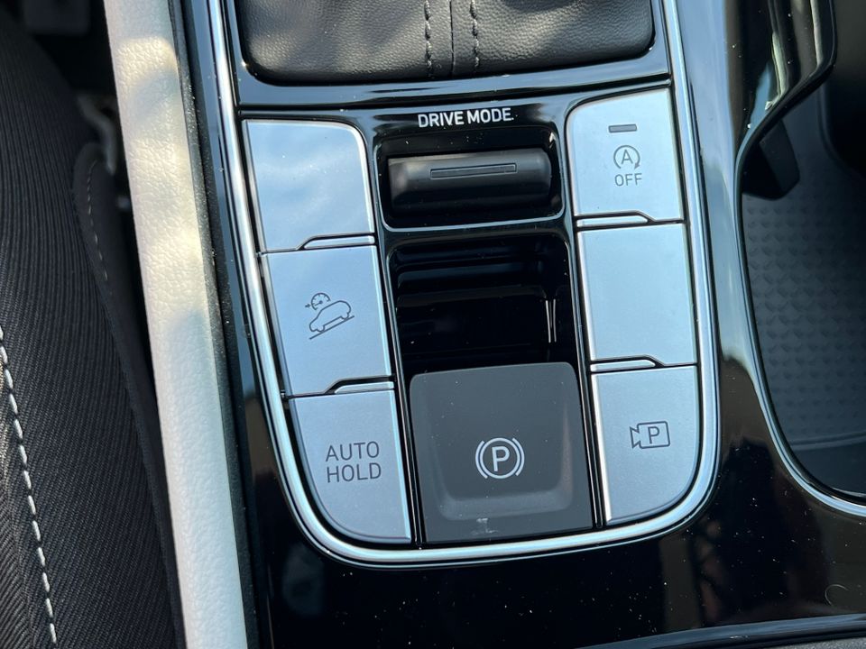 Vehicle image 34 of 37
