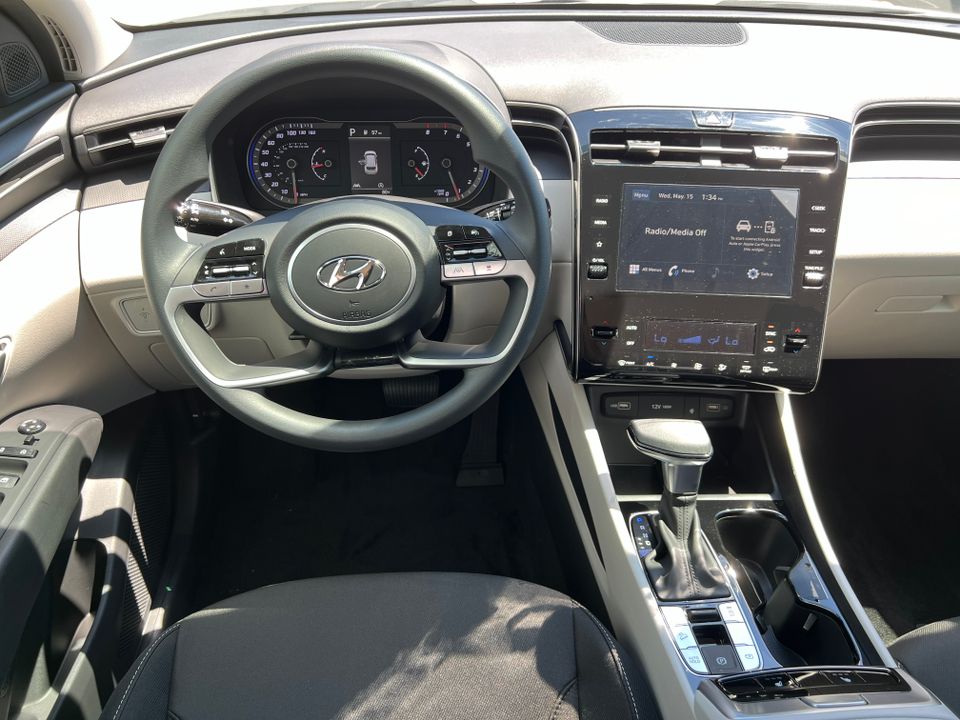 Vehicle image 24 of 37