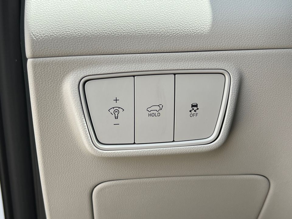 Vehicle image 36 of 37