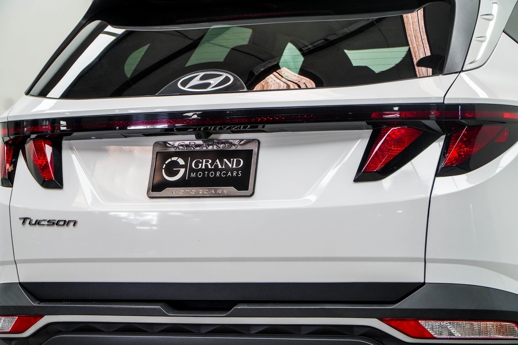 Vehicle image 41 of 55