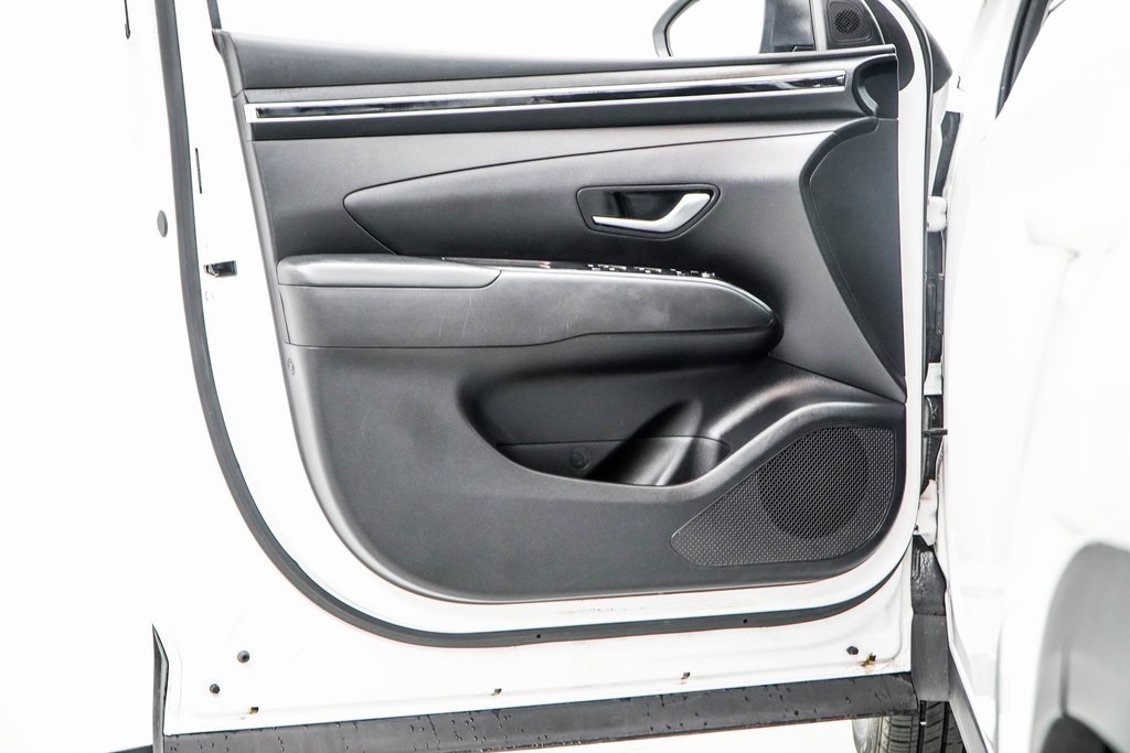 Vehicle image 26 of 55