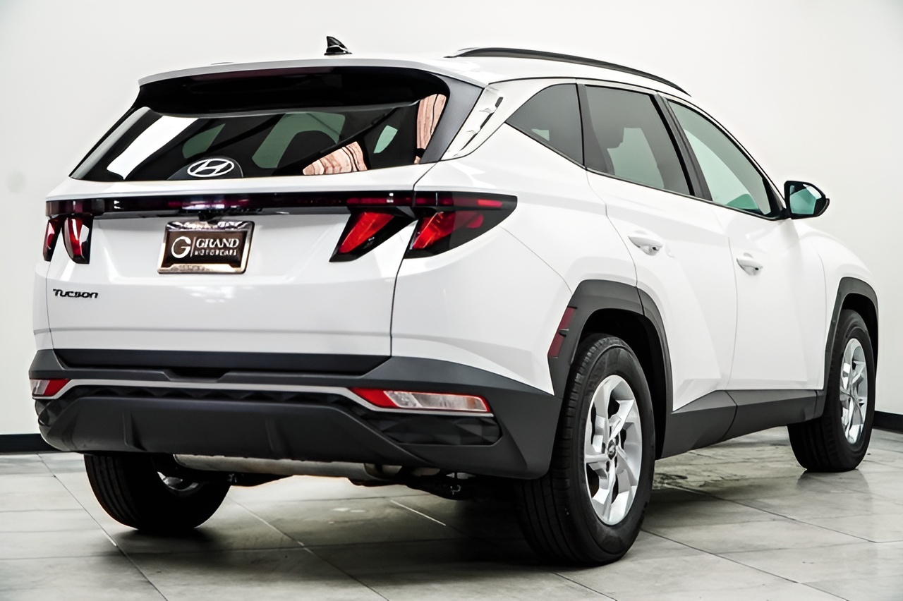 Vehicle image 52 of 55