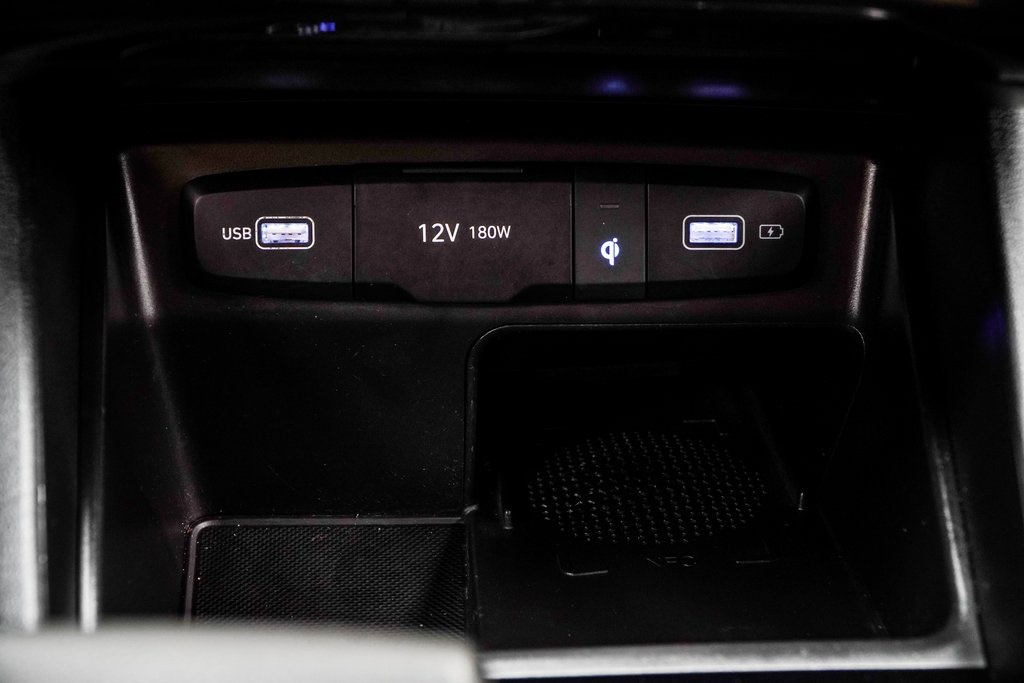 Vehicle image 32 of 55
