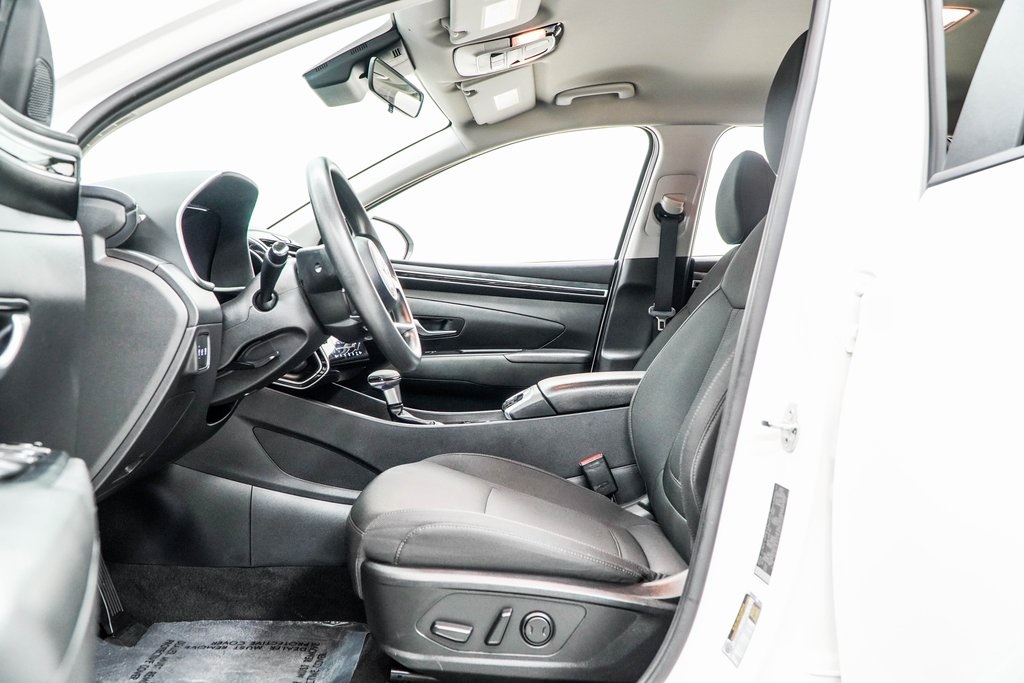 Vehicle image 14 of 55