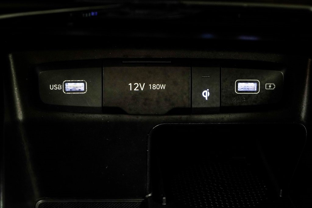 Vehicle image 39 of 44