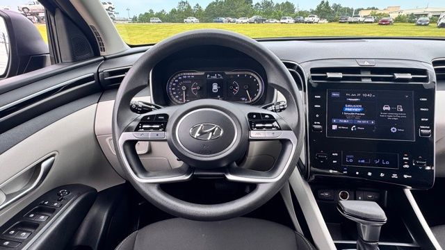 Vehicle image 23 of 31