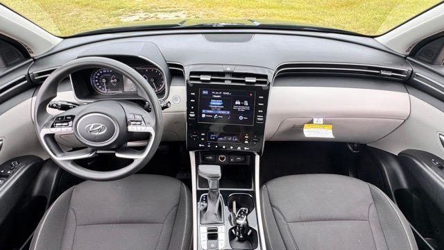 Vehicle image 22 of 31