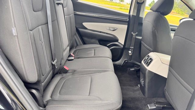 Vehicle image 15 of 31