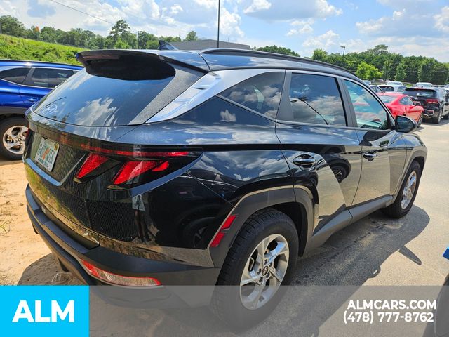 Vehicle image 4 of 25