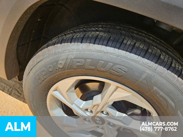 Vehicle image 7 of 25