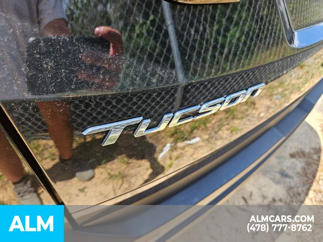 Vehicle image 14 of 25