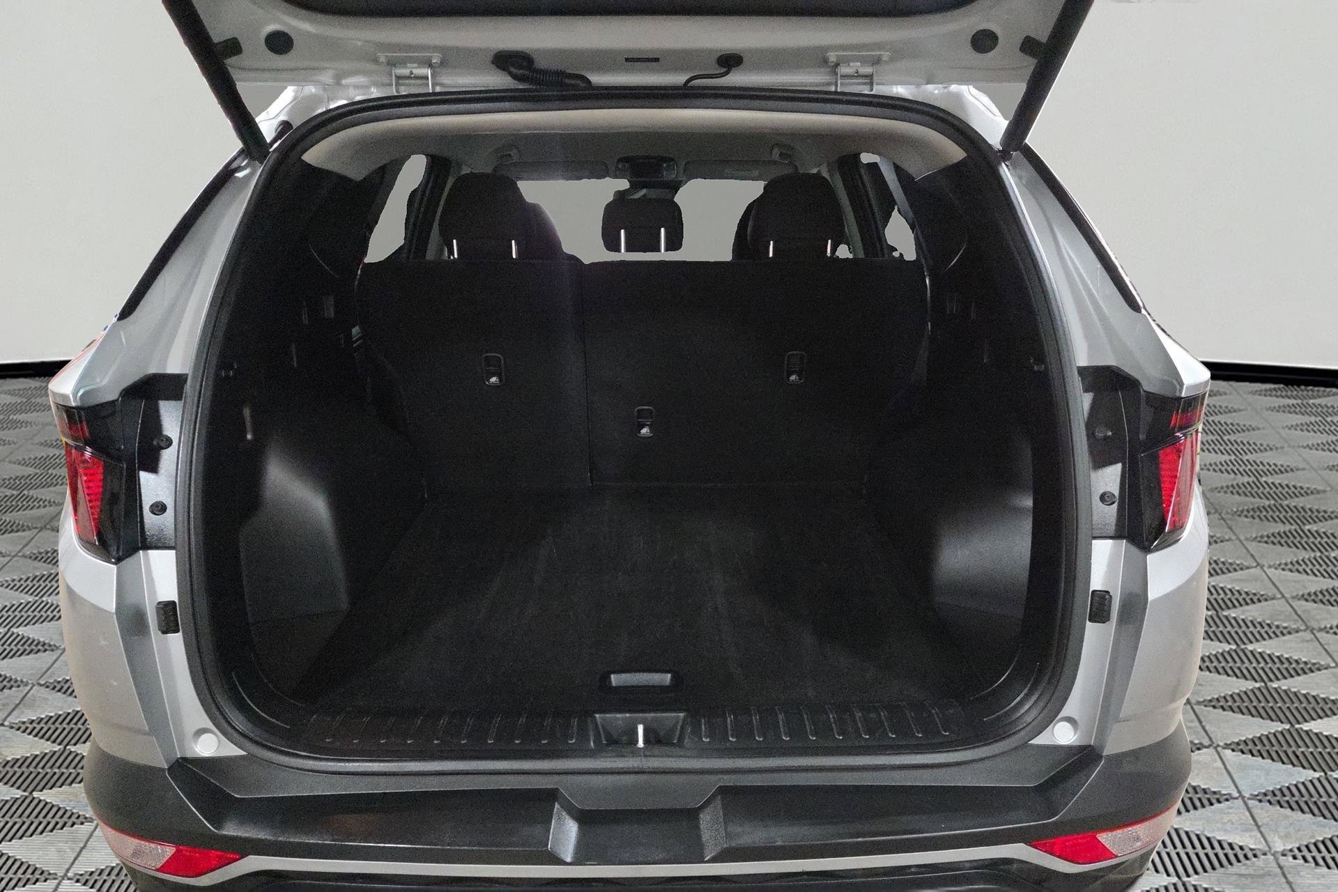 2024 Hyundai Tucson SEL Image 8 of 28