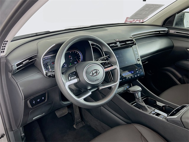 Vehicle image 34 of 40