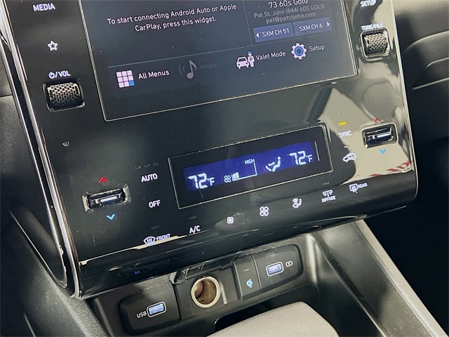 Vehicle image 19 of 40