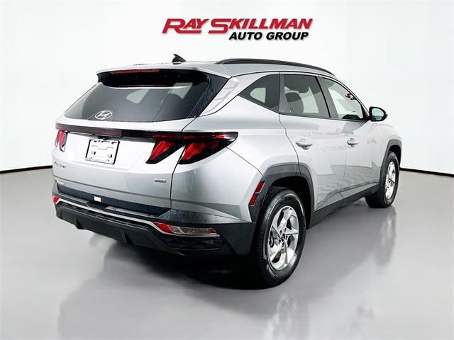 Vehicle image 5 of 40