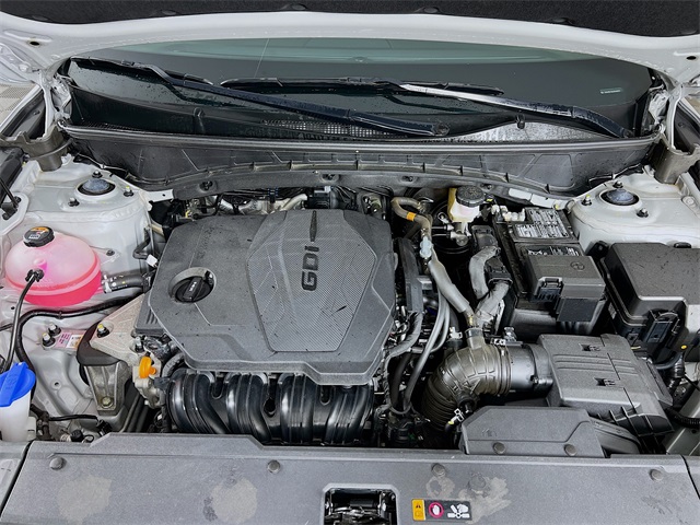 Vehicle image 28 of 40