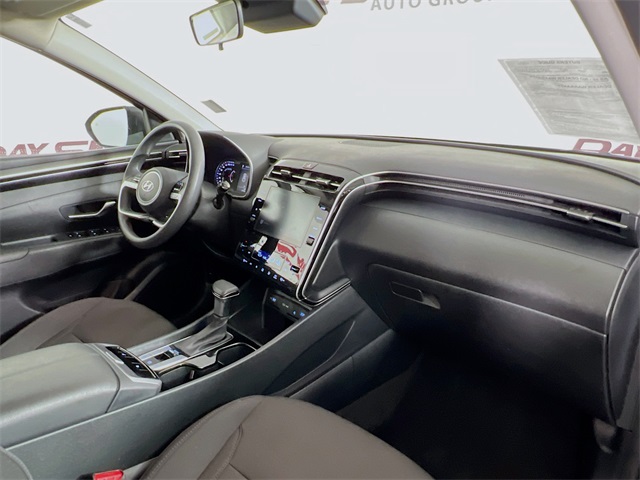 Vehicle image 38 of 40