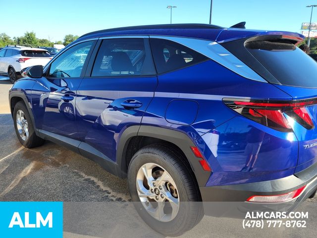 Vehicle image 11 of 25