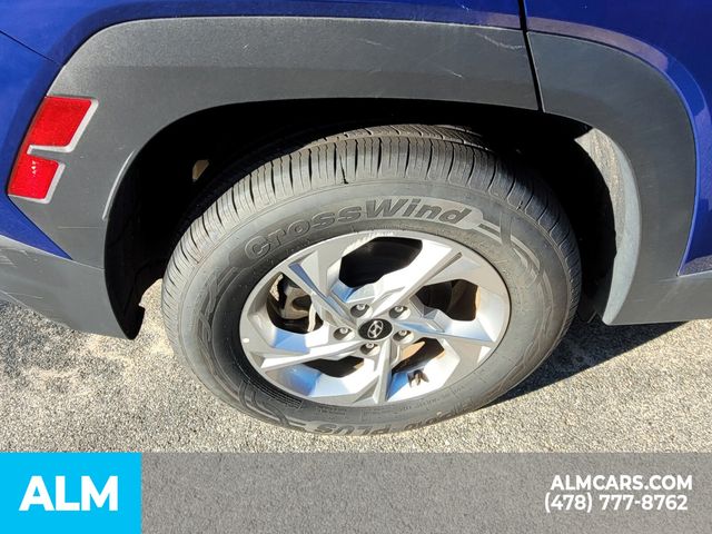 Vehicle image 13 of 25