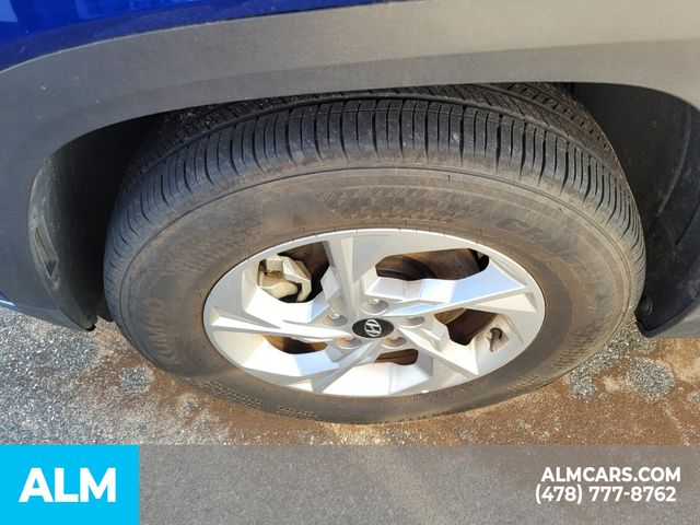 Vehicle image 14 of 25