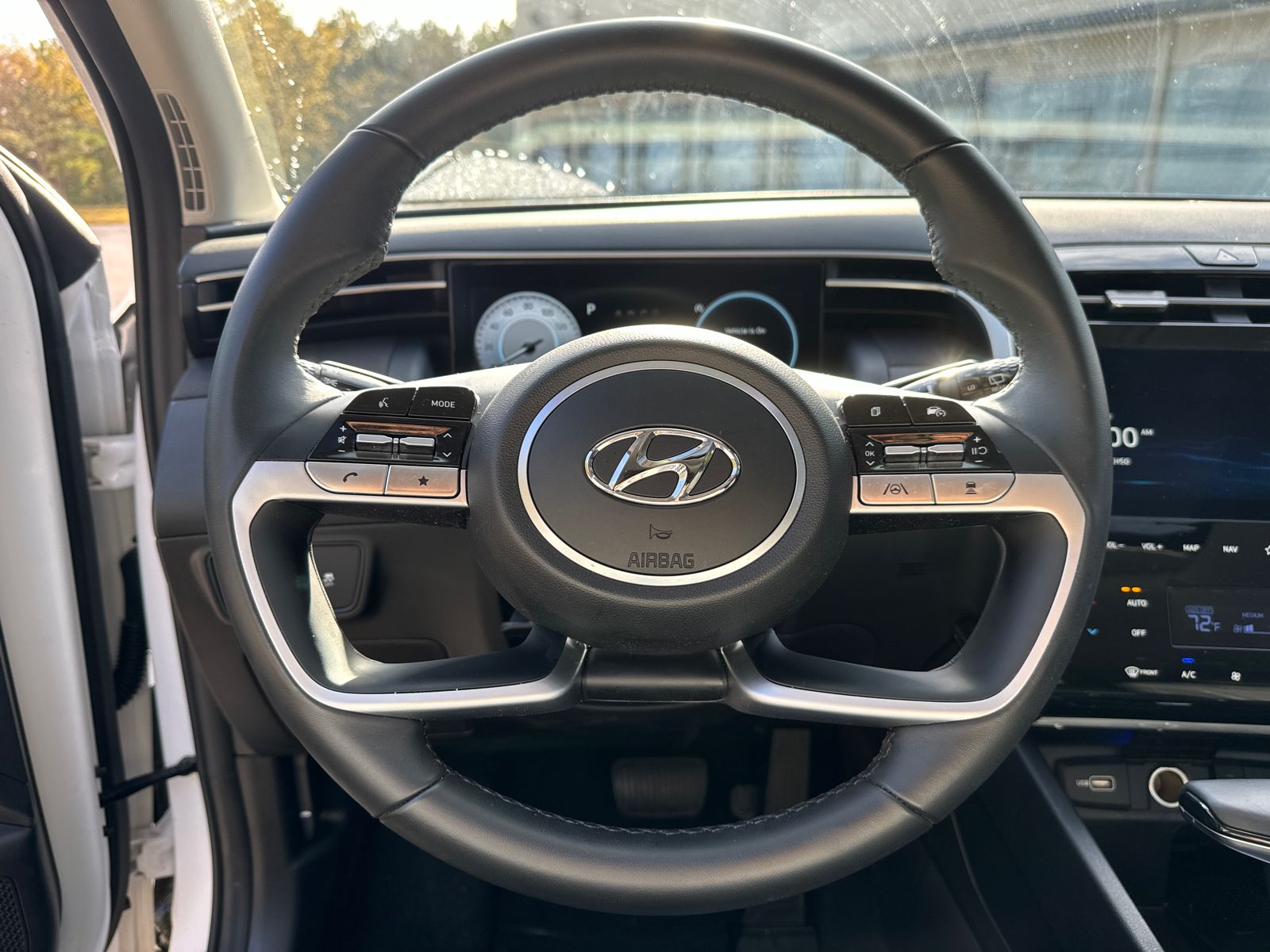 Vehicle image 26 of 40