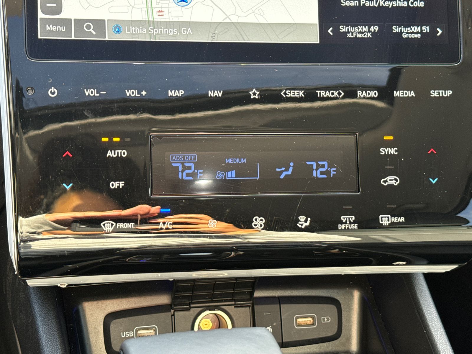 Vehicle image 32 of 40