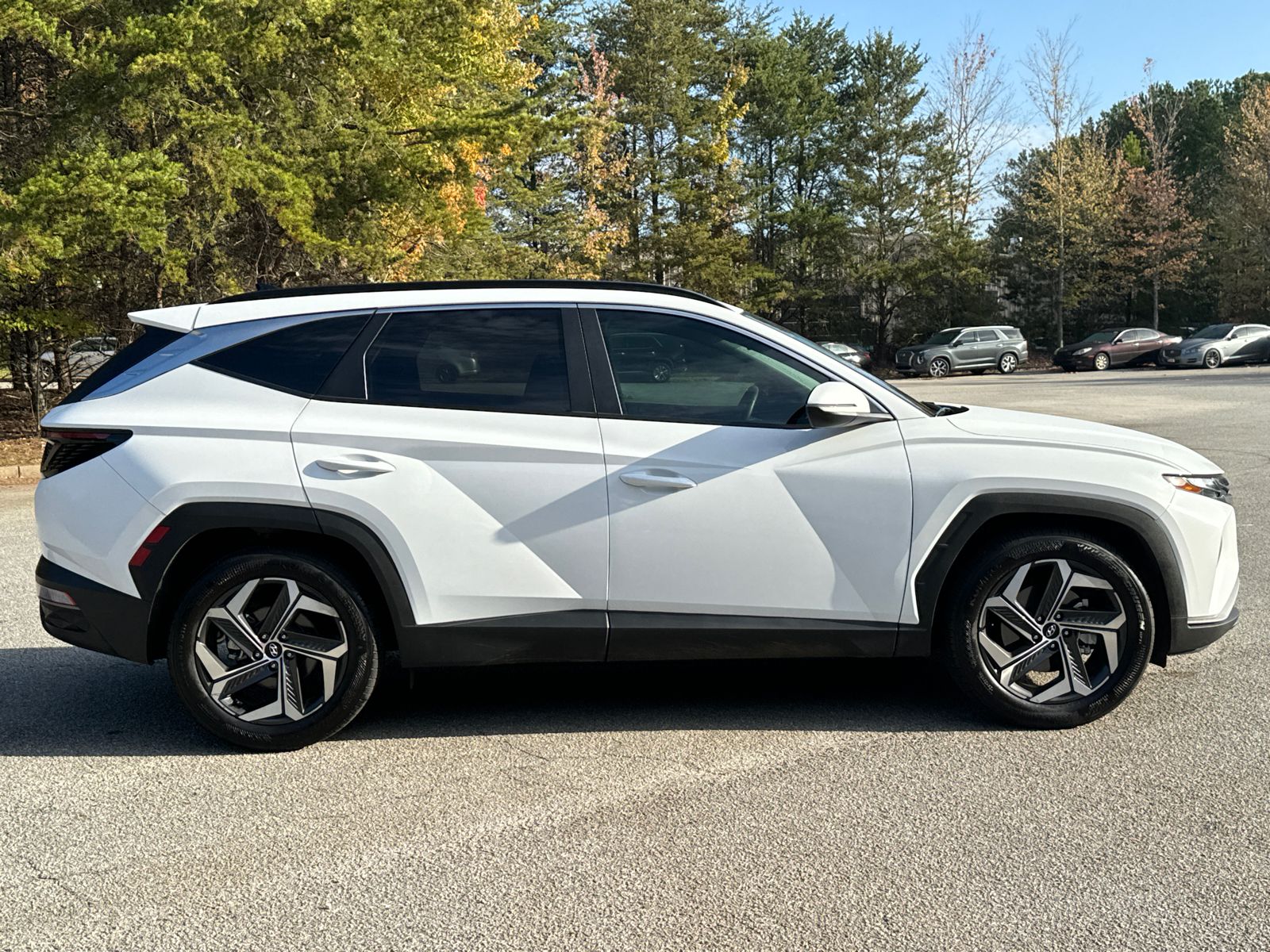 Vehicle image 4 of 40