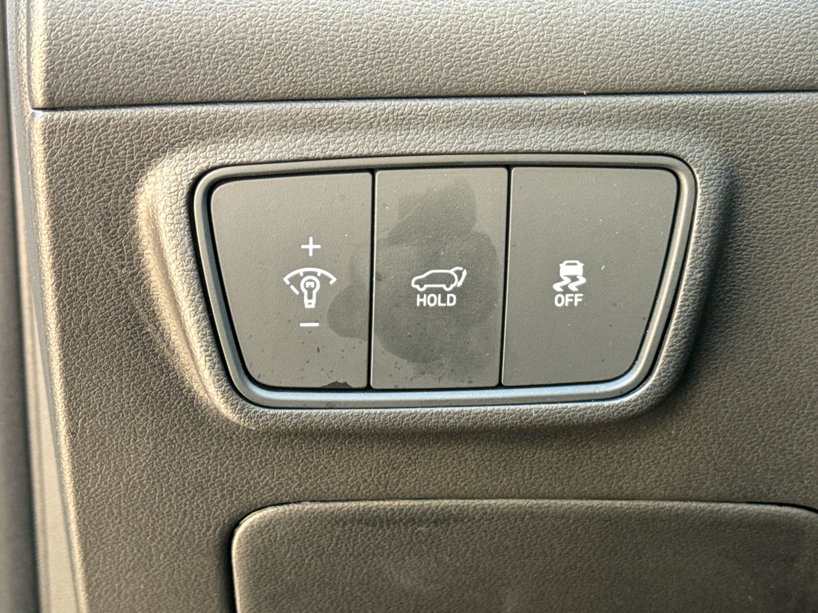 Vehicle image 38 of 40