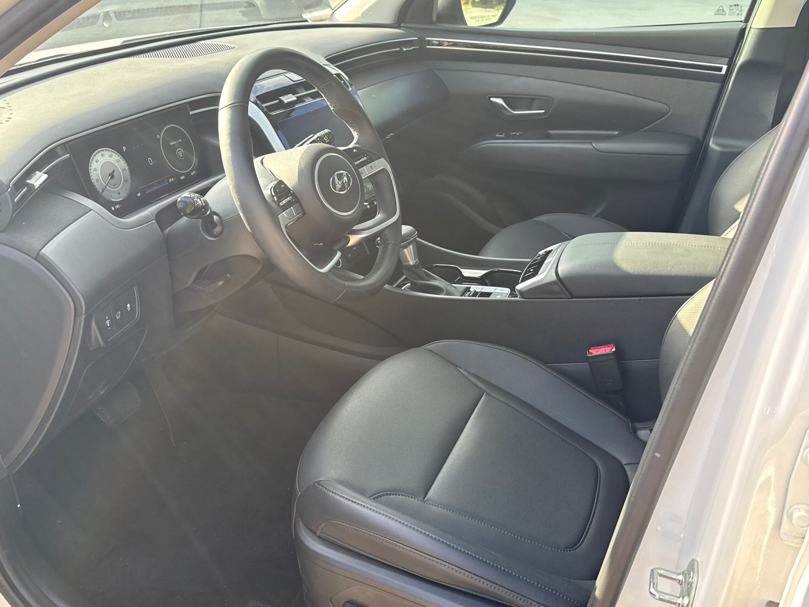 Vehicle image 9 of 40