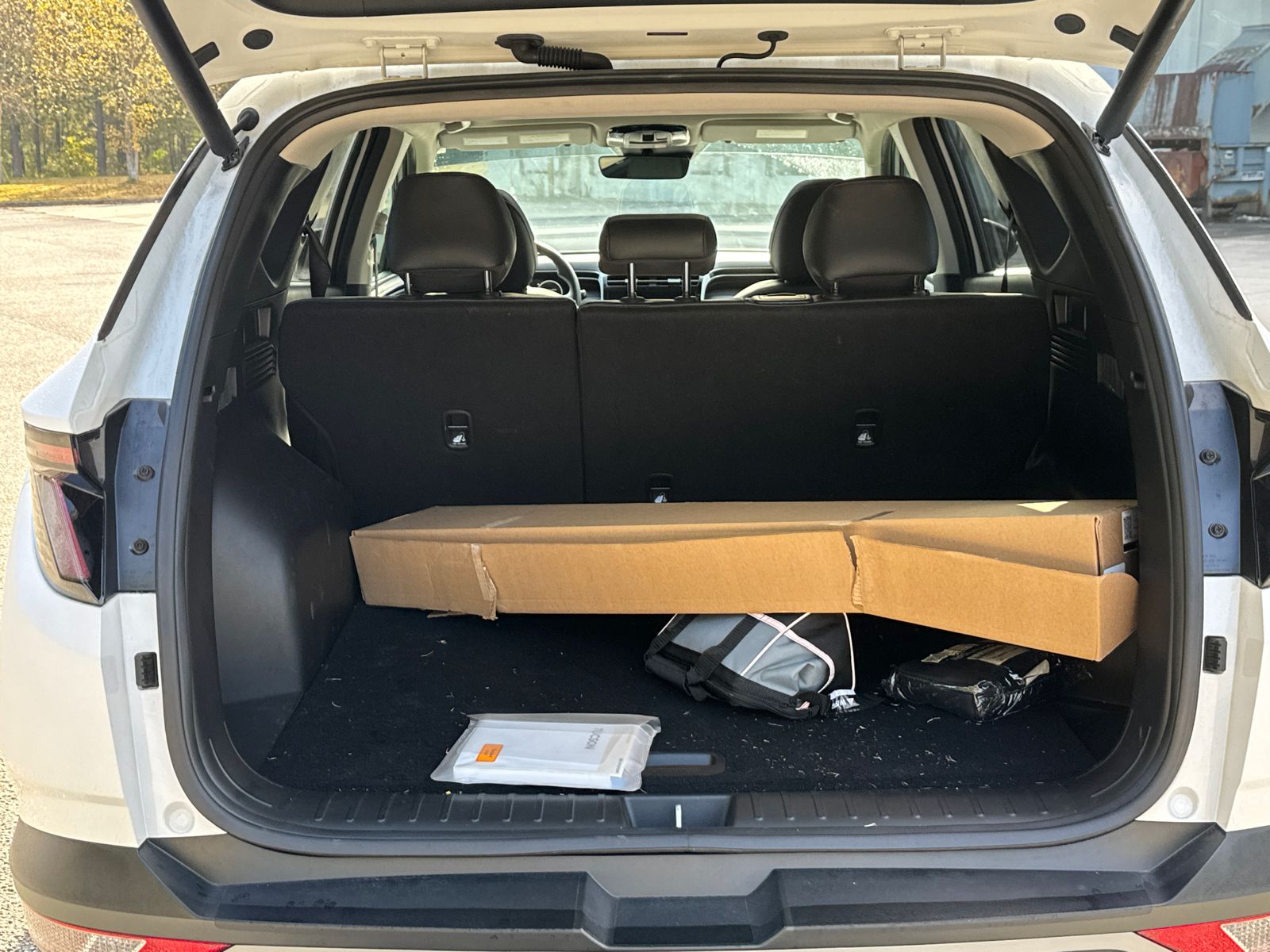 Vehicle image 18 of 40