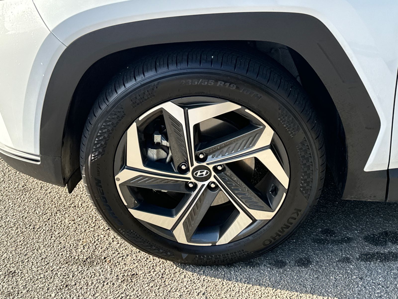 Vehicle image 11 of 40