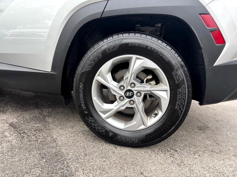Vehicle image 13 of 27