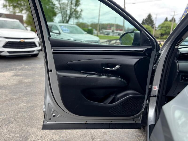 Vehicle image 20 of 27