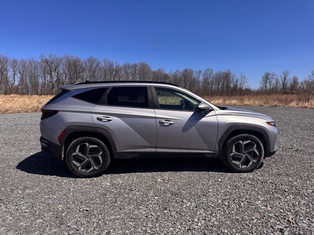 Vehicle image 4 of 19