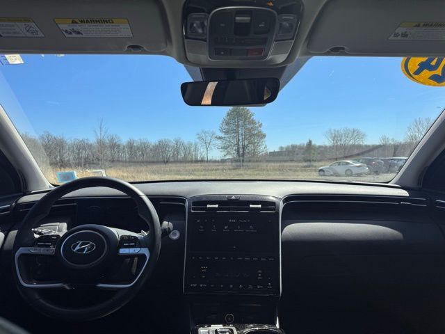 Vehicle image 10 of 19