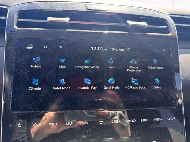 Vehicle image 12 of 19