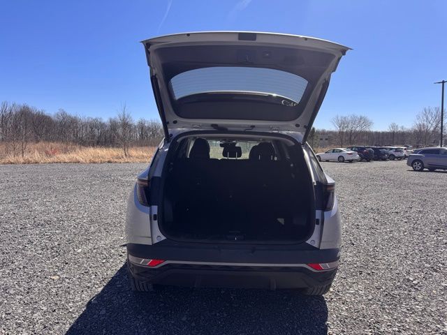 Vehicle image 6 of 19