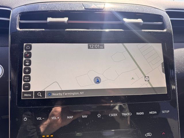 Vehicle image 13 of 19