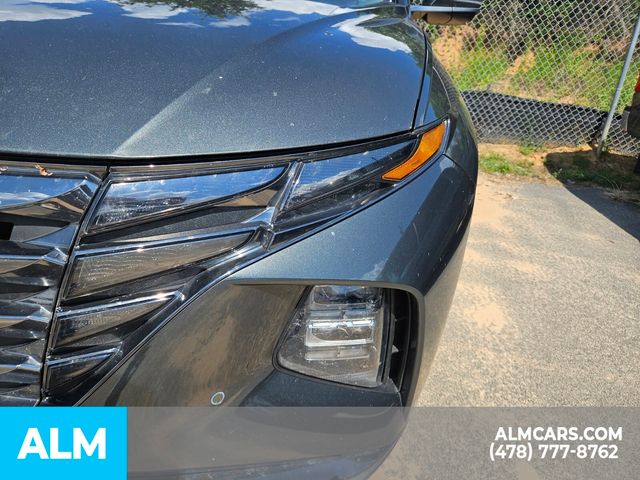 Vehicle image 24 of 25
