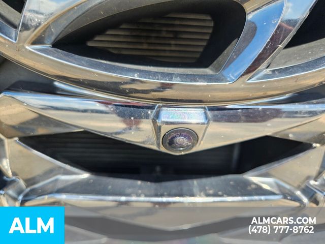 Vehicle image 22 of 25