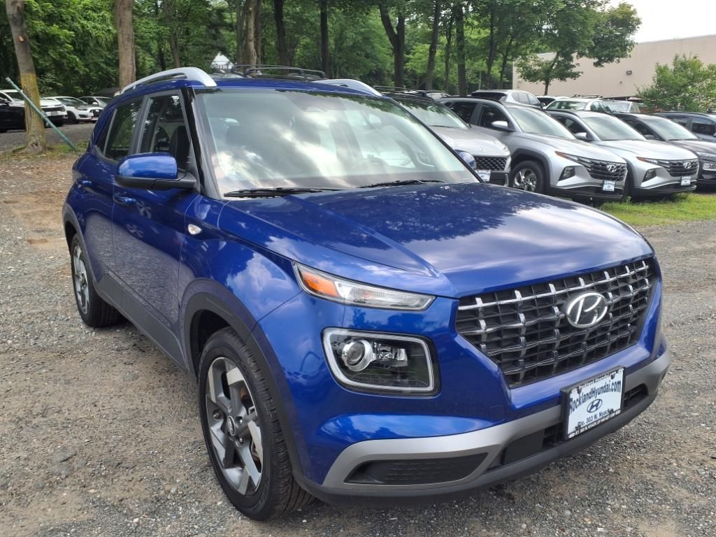 Vehicle image 3 of 18